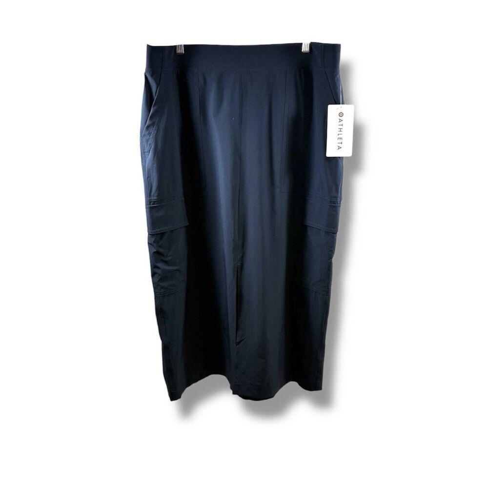 Athleta NWT Brooklyn Heights Cargo Skirt in Navy Size 16